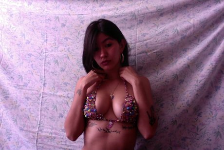 Обнаженная фотография утечки OnlyFans от Miaumiau