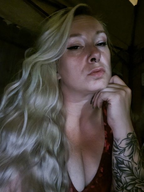 Moonbitxh naked leaks OnlyFans pic