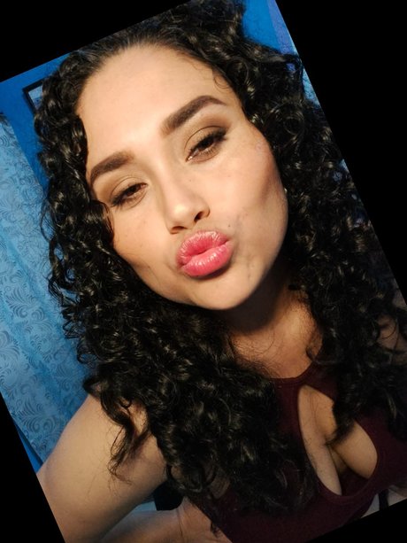 Nacktes geleaktes OnlyFans-Foto von Mila Martz