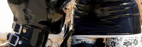 Naakte gelekte OnlyFans-foto van Your Mistress