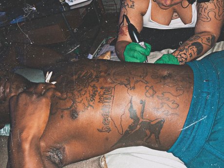 Naken lekkede OnlyFans-bilde av Tshombegreat