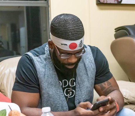 Alasti lekkinud OnlyFans-i pilt Rare G