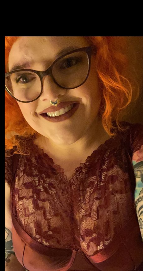 Nahá fotka uniklých OnlyFans od Samantha Downing