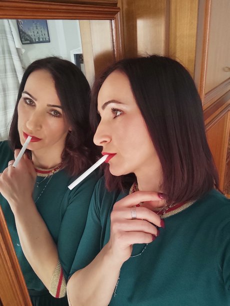 Ely naked leaks OnlyFans pic