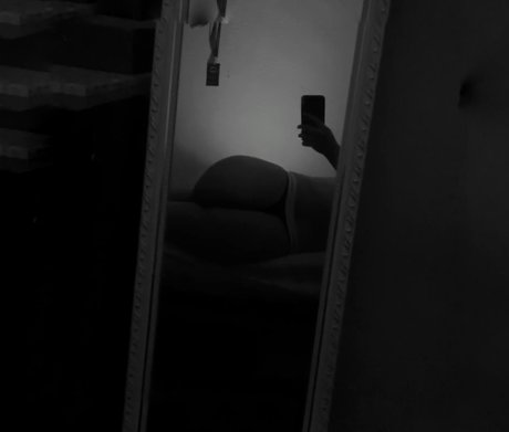 OnlyFans-model Nikki  Vip