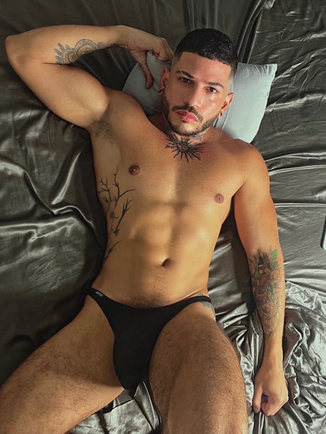 Обнаженная фотография утечки OnlyFans от Xvier212