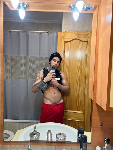 Nahá fotka uniklých OnlyFans od Reno Boggi Vip 