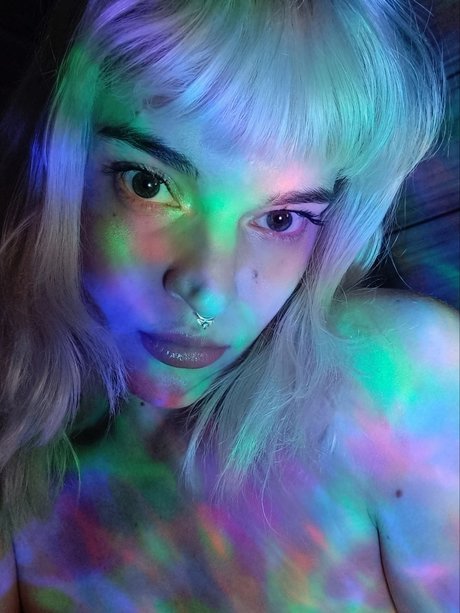 Naakte gelekte OnlyFans-foto van Tcha 