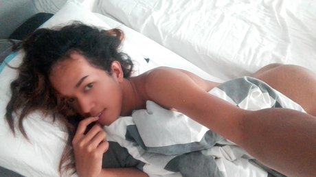 Обнаженная фотография утечки OnlyFans от Sexy Thai Ladyboy 
