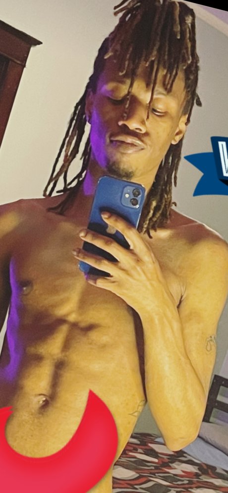 Alasti lekkinud OnlyFans-i pilt Trefreaky Top18