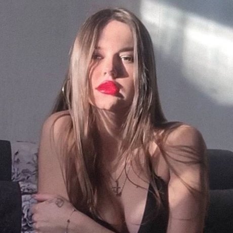 OnlyFans-model Subina Natasha