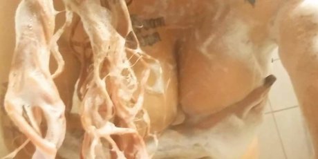 Naken läckt OnlyFans-bild av Wetkitty773