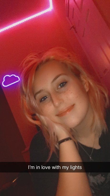 Naakte gelekte OnlyFans-foto van Plumeria