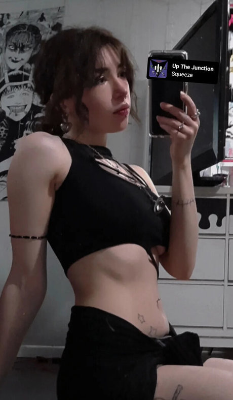 Photo nue de fuite OnlyFans de Floda Asmr