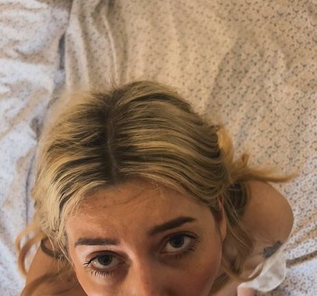 Alasti lekkinud OnlyFans-i pilt Baddiemaddiexox