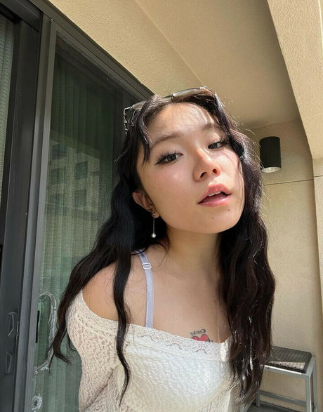 Alasti lekkinud OnlyFans-i pilt Sueyepa