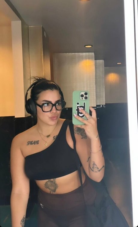 OnlyFans-model Selenaxoxoxo Marian