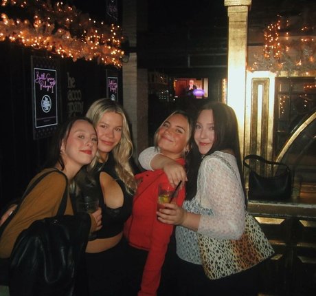 Alasti lekkinud OnlyFans-i pilt Rachel Pate