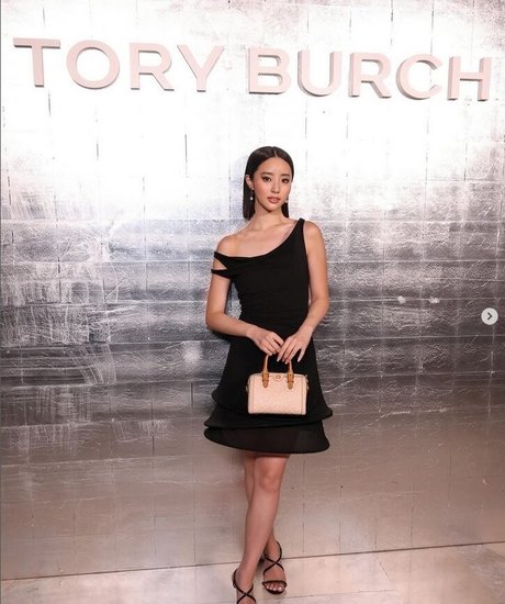 Naakte gelekte OnlyFans-foto van Aya Nakamachi