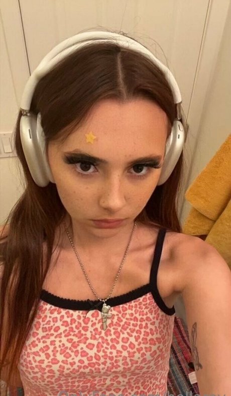 Nacktes geleaktes OnlyFans-Foto von Isabellaroy