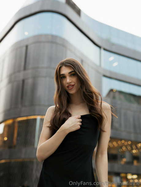 Alasti lekkinud OnlyFans-i pilt Theginadivine