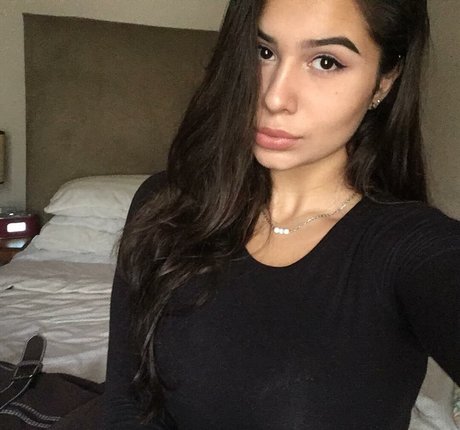 Обнаженная фотография утечки OnlyFans от Marisa G