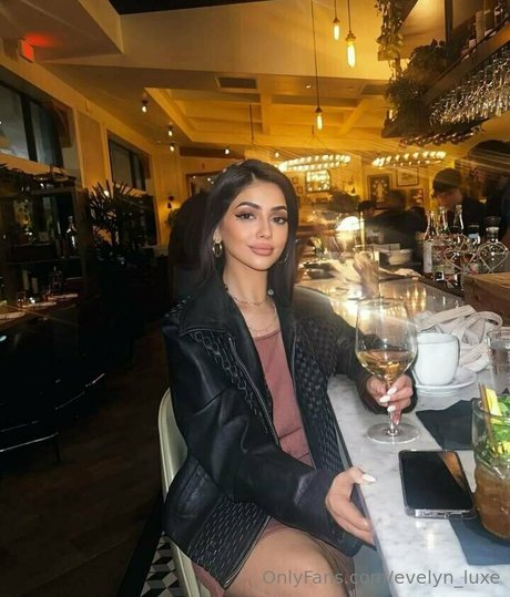 Nahá fotka uniklých OnlyFans od Evelynluxe