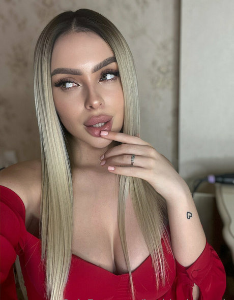 Photo nue de fuite OnlyFans de Marieartmeditation