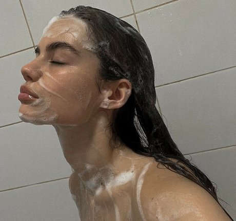 Alasti lekkinud OnlyFans-i pilt Veronika Hanberg