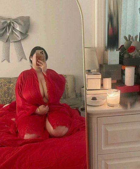 Naken läckt OnlyFans-bild av Pisheneva Eva