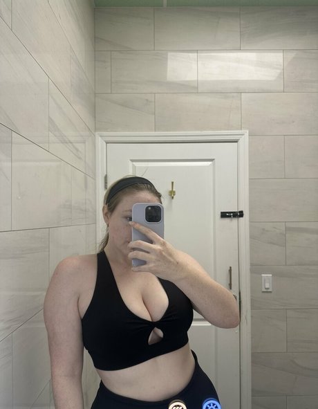 Naken lekkede OnlyFans-bilde av Brecht Apologist