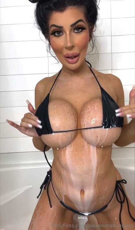 Alexandra Bunny OnlyFansリークヌード写真