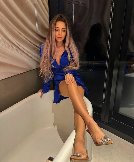 Alasti lekkinud OnlyFans-i pilt Logviii