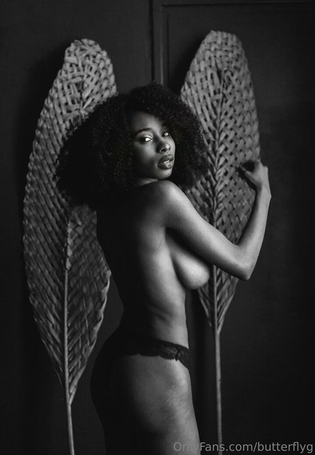 Nacktes geleaktes OnlyFans-Foto von Butterflyg