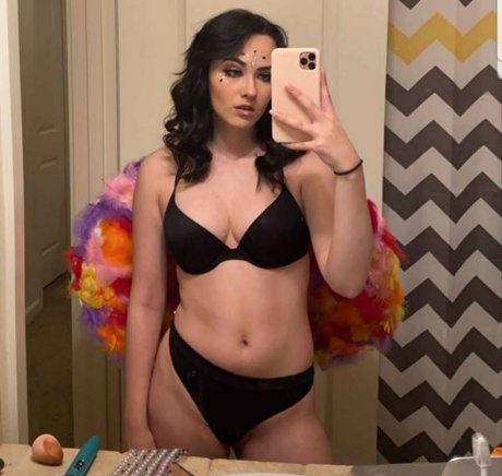 Naken lekkede OnlyFans-bilde av Onyxcherrie