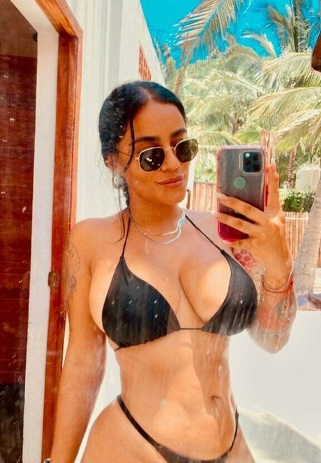 Naken läckt OnlyFans-bild av Mariana Samano