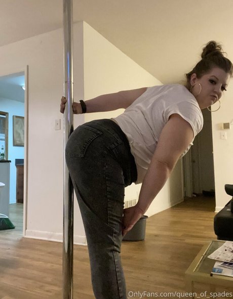 Naakte gelekte OnlyFans-foto van Queenofspades