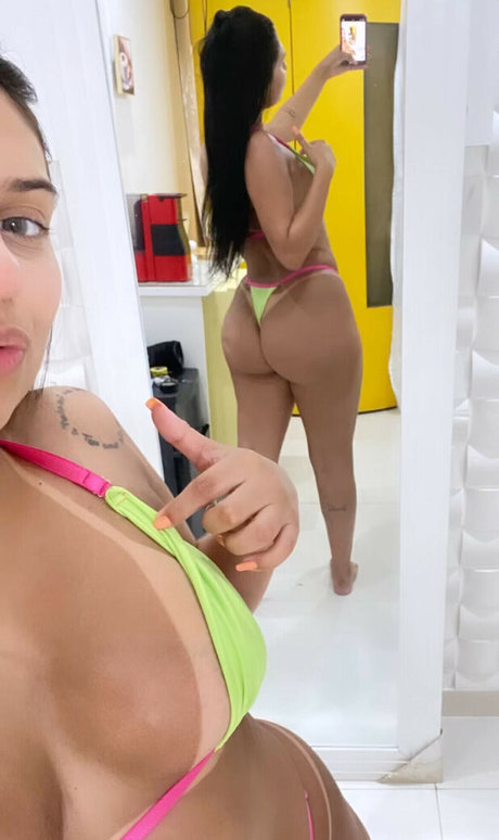 Naken lekkede OnlyFans-bilde av Joyce Fraga