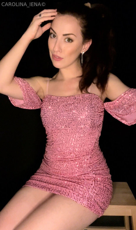 Nacktes geleaktes OnlyFans-Foto von Carolinaiena