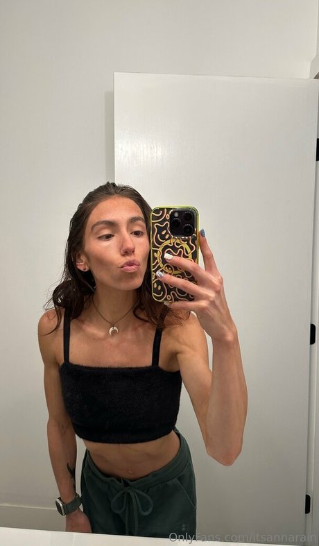 Foto di nudo di fuga di OnlyFans di Itsannarain