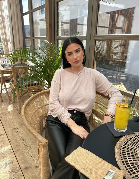 Alasti lekkinud OnlyFans-i pilt Elianka