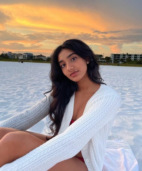 Maya Mayanalluri OnlyFans泄露裸照