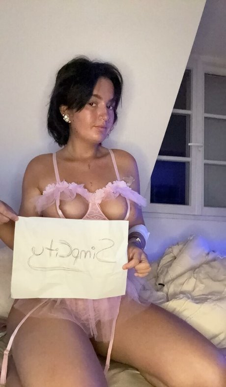 Обнаженная фотография утечки OnlyFans от Donnamgl