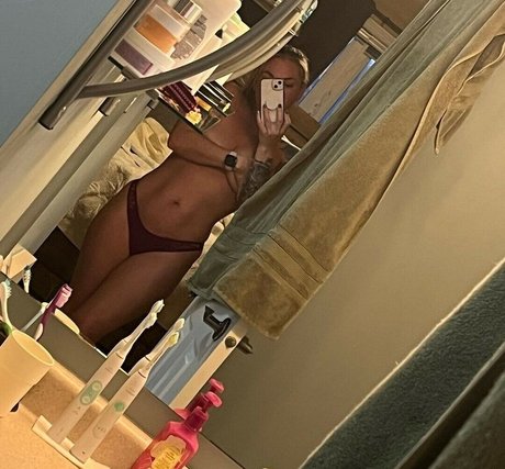 Foto di nudo di fuga di OnlyFans di Kateonline87