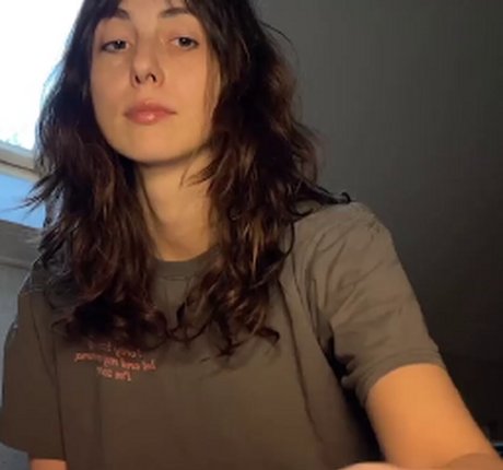 Naken läckt OnlyFans-bild av Indiebroadcaster