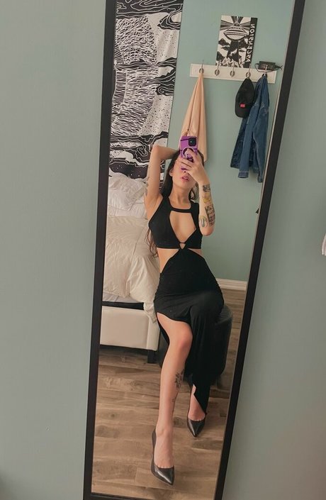 Nacktes geleaktes OnlyFans-Foto von Yuukiiebby