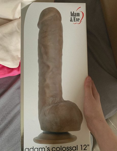 Naken lekkede OnlyFans-bilde av Honeydommj