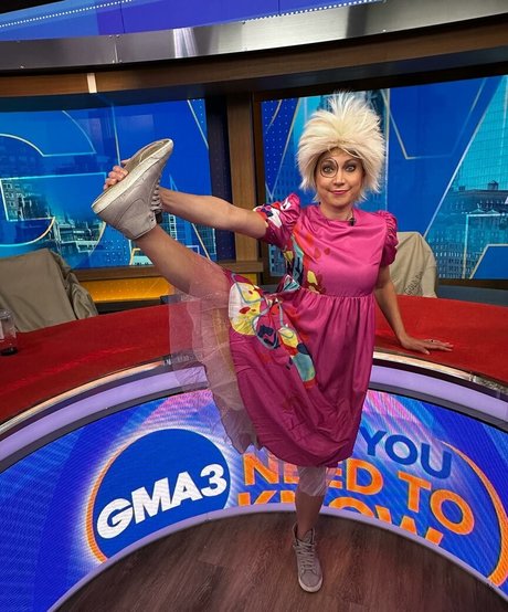 Alasti lekkinud OnlyFans-i pilt Hot News Weather Babes