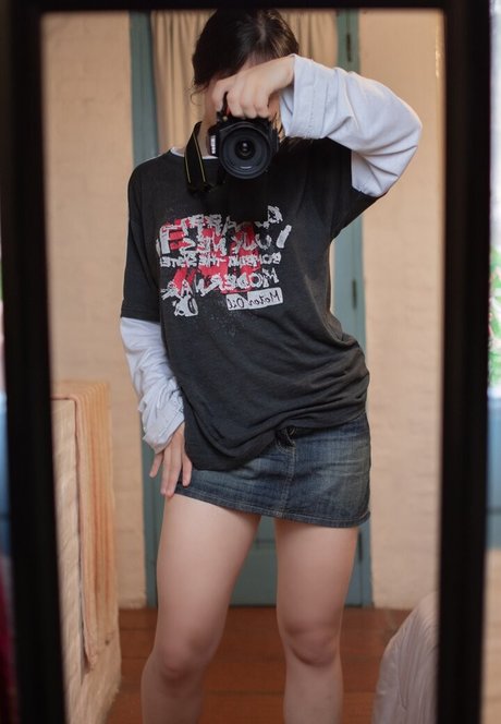 Naken lekkede OnlyFans-bilde av Pettan