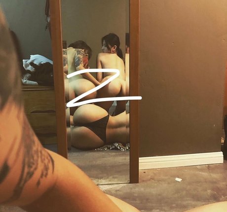 OnlyFans-model Shijiuuuu127585